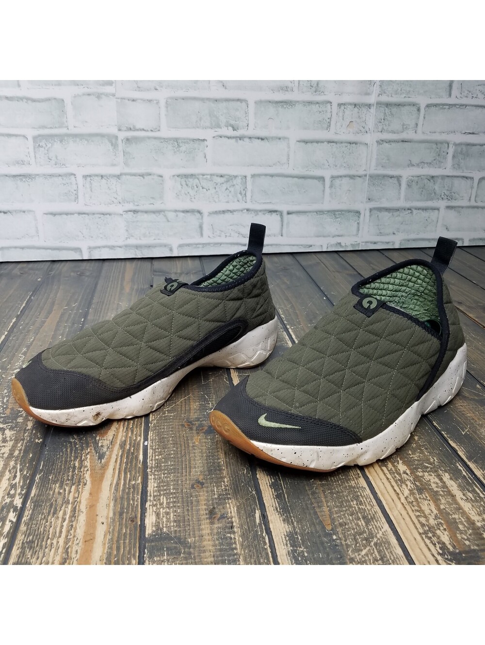 Nike ACG Moc 3.0 Men’s Size 10.5 Green - Black - CI9367-301